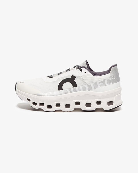 もんもん On Running Women's Cloudmonster Sneakers in White/Flame